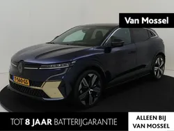 Blauw Gebruikt 2022 Renault Mégane Iconic Hatchback | € 28.430 (Iets duurder)