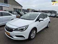 Wit Gebruikt 2015 Opel Astra Business Hatchback | € 4.999 (Duur)