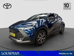Groen, metallic lak Gebruikt 2025 Toyota C-HR SUV | € 38.995 (Super prijs)