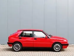 Rood Gebruikt 1989 Lancia Delta Sedan | € 34.000