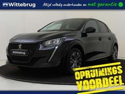 Zwart Gebruikt 2022 Peugeot e-208 Active Hatchback | € 16.900 (Goede deal)