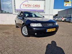 Zwart, metallic lak Gebruikt 2000 Audi A3 Attraction Hatchback | € 2.450 (Eerlijke prijs)