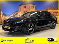 Zwart, metallic lak Nieuw 2025 BMW 530e M Sport Sedan | € 74.950 (Duur)