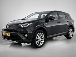 Zwart Gebruikt 2017 Toyota RAV4 Style SUV | € 20.995 (Eerlijke prijs)