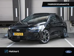 Zwart Gebruikt 2024 Ford Focus ST-Line X Hatchback | € 30.995 (Eerlijke prijs)