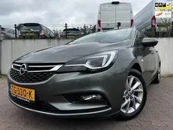 Grijs, metallic lak Gebruikt 2018 Opel Astra Innovation Stationwagen | € 10.777 (Eerlijke prijs)
