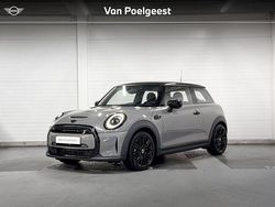 Moonwalk grey Gebruikt 2021 Mini Cooper Business Hatchback | € 20.900 (Eerlijke prijs)