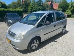 Grijs Gebruikt 2004 Opel Meriva Essentia MPV | € 1.695 (Eerlijke prijs)