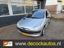 Grijs Gebruikt 2002 Peugeot 206 Hatchback | € 2.640 (Duur)