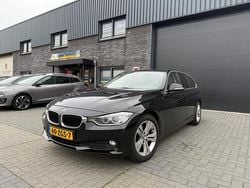 Zwart Gebruikt 2012 BMW 320 Stationwagen | € 5.450 (Super prijs)