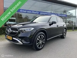 Zwart Gebruikt 2023 Mercedes GLC200 Luxury SUV | € 60.950 (Eerlijke prijs)
