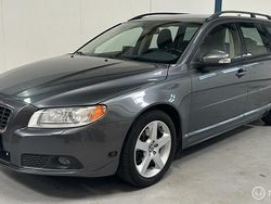 Grijs Gebruikt 2008 Volvo V70 Momentum Stationwagen | € 11.945 (Eerlijke prijs)