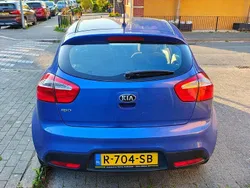 Blauw Gebruikt 2014 Kia Rio Hatchback | € 4.000 (Super prijs)