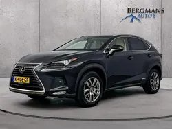 Zwart Gebruikt 2018 Lexus NX300h Luxury Line SUV | € 28.800 (Eerlijke prijs)