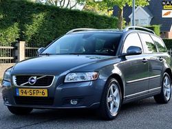 Grijs Gebruikt 2011 Volvo V50 Stationwagen | € 4.945 (Goede deal)