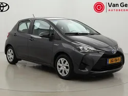 Grijs Gebruikt 2019 Toyota Yaris Hybrid Active Hatchback | € 15.499 (Eerlijke prijs)