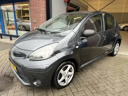 Grijs Gebruikt 2012 Toyota Aygo Comfort Hatchback | € 2.450 (Eerlijke prijs)
