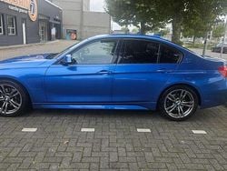 Blauw Gebruikt 2016 BMW 330e Sedan | € 14.500 (Duur)