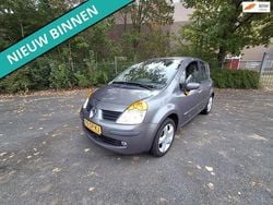 Grijs Gebruikt 2006 Renault Modus MPV | € 1.599 (Eerlijke prijs)