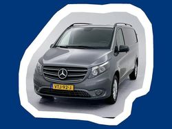Grijs (metallic) Gebruikt 2023 Mercedes Vito Sedan | € 25.945 (Super prijs)