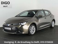 Groen Gebruikt 2024 Toyota Corolla Hybrid Business Edition Hatchback | € 26.300 (Super prijs)