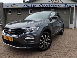 Grijs Gebruikt 2020 VW T-Roc Style SUV | € 21.950 (Goede deal)