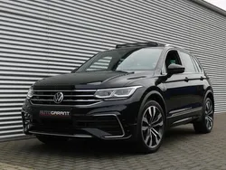 Zwart, metallic lak Gebruikt 2021 VW Tiguan R-line SUV | € 37.450 (Eerlijke prijs)