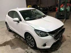 Wit Gebruikt 2019 Mazda 2 Sedan | € 6.950