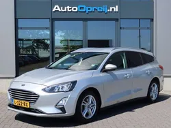 Grijs, metallic lak Gebruikt 2020 Ford Focus Business Edition Hatchback | € 15.245 (Eerlijke prijs)