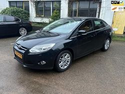 Zwart Gebruikt 2013 Ford Focus Titanium Sedan | € 6.499 (Iets duurder)