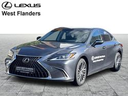 Grijs Gebruikt 2024 Lexus ES300H Sedan | € 47.500