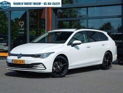 Wit Gebruikt 2022 VW Golf VIII Business Stationwagen | € 21.794 (Goede deal)