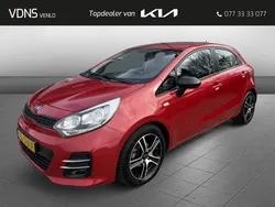Rood Gebruikt 2015 Kia Rio Hatchback | € 8.450 (Duur)