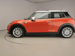 Oranje Gebruikt 2019 Mini Cooper Hatchback | € 22.900