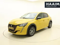 Grijs Gebruikt 2023 Peugeot e-208 Style Hatchback | € 21.450 (Eerlijke prijs)