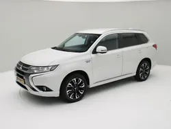 Wit Gebruikt 2015 Mitsubishi Outlander Instyle SUV | € 16.000