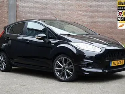 Zwart Gebruikt 2017 Ford Fiesta ST-Line Hatchback | € 11.950 (Eerlijke prijs)