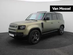 Groen Gebruikt 2024 Land Rover Defender HSE Dynamic SUV | € 92.940 (Super prijs)