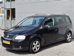 Zwart Gebruikt 2006 VW Touran MPV | € 750 (Goede deal)