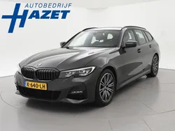Grijs, metallic lak Gebruikt 2021 BMW 318 M Sport Stationwagen | € 28.900 (Iets duurder)