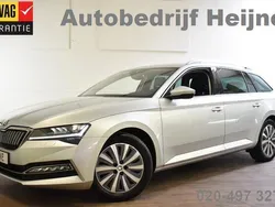 Zilver, metallic lak Gebruikt 2021 Skoda Superb Business Line Stationwagen | € 23.745 (Super prijs)