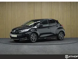 Zwart Gebruikt 2023 Toyota Yaris Executive Hatchback | € 24.450 (Goede deal)