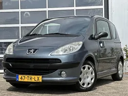 Grijs Gebruikt 2007 Peugeot 1007 Hatchback | € 1.750 (Duur)