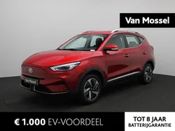 Rood, metallic lak Gebruikt 2023 MG ZS Comfort Sedan | € 21.495 (Eerlijke prijs)