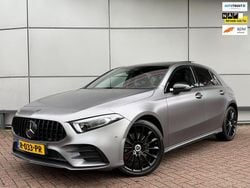Grijs Gebruikt 2022 Mercedes A250 AMG line Hatchback | € 31.950 (Eerlijke prijs)