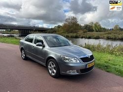 Grijs Gebruikt 2013 Skoda Octavia Hatchback | € 6.450 (Super prijs)