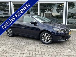 Blauw Gebruikt 2019 Peugeot 308 Premium Hatchback | € 10.450 (Eerlijke prijs)