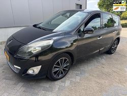 Zwart Gebruikt 2011 Renault Grand Scénic III Bose Edition MPV | € 2.400 (Eerlijke prijs)
