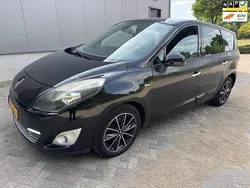 Zwart Gebruikt 2011 Renault Grand Scénic III Bose Edition MPV | € 2.700 (Iets duurder)