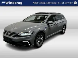 Grijs Gebruikt 2022 VW Passat Business Stationwagen | € 26.950 (Eerlijke prijs)